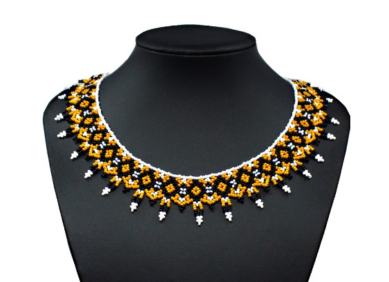 Náhrdelníky z korálků