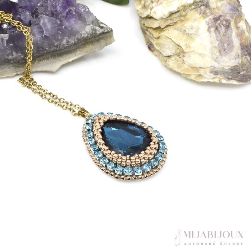 Tyrkysový přívěsek s řetítkem