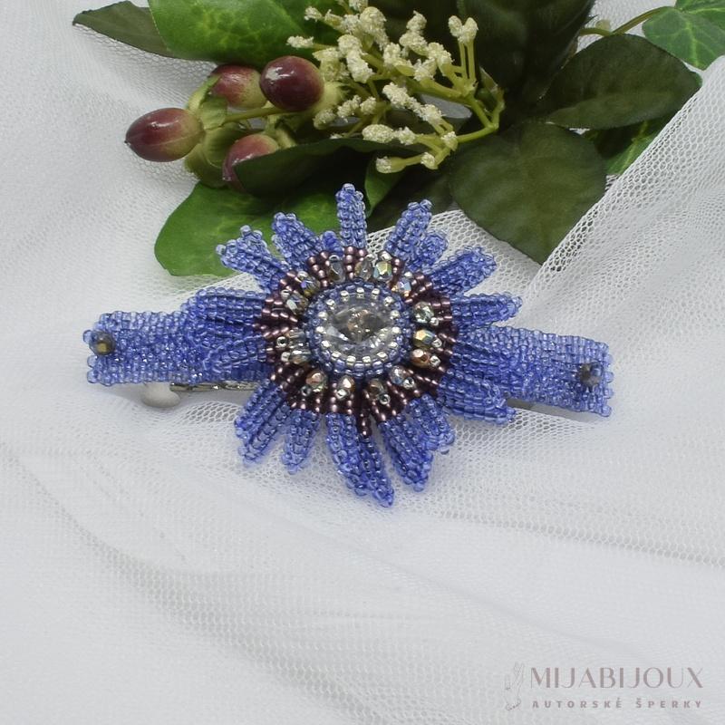 Spona do vlasů modrá kytička