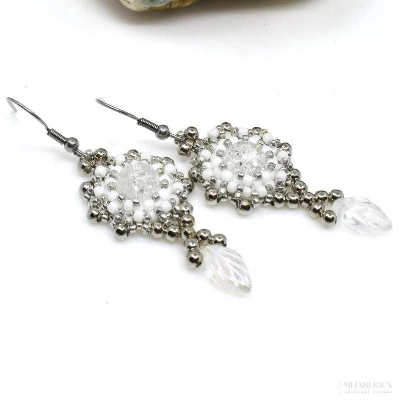 Elegantní šité náušnice s práskaným křišťálem